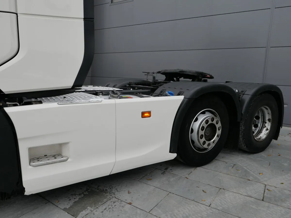 Scania S500 N/G Highline 6x2 Auto Gearbox - Image 4