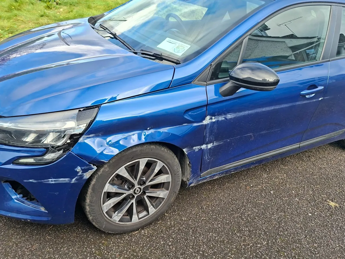 Car - Image 3