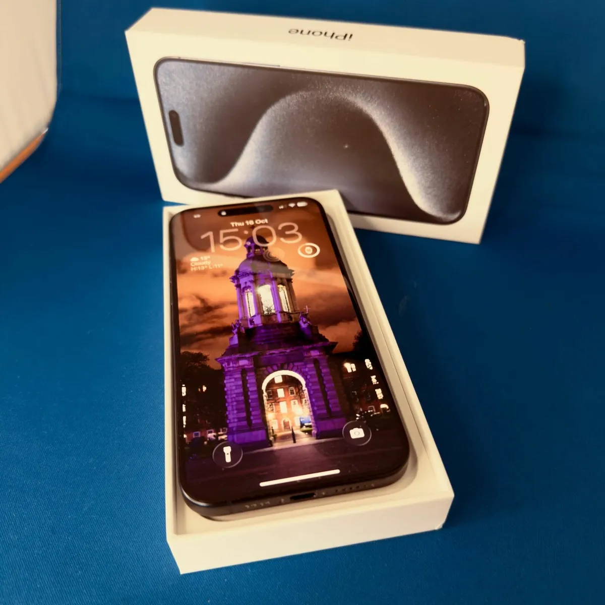 IPhone 15 Pro Max 256GB and IWatch6 44mm as a pack - Image 2