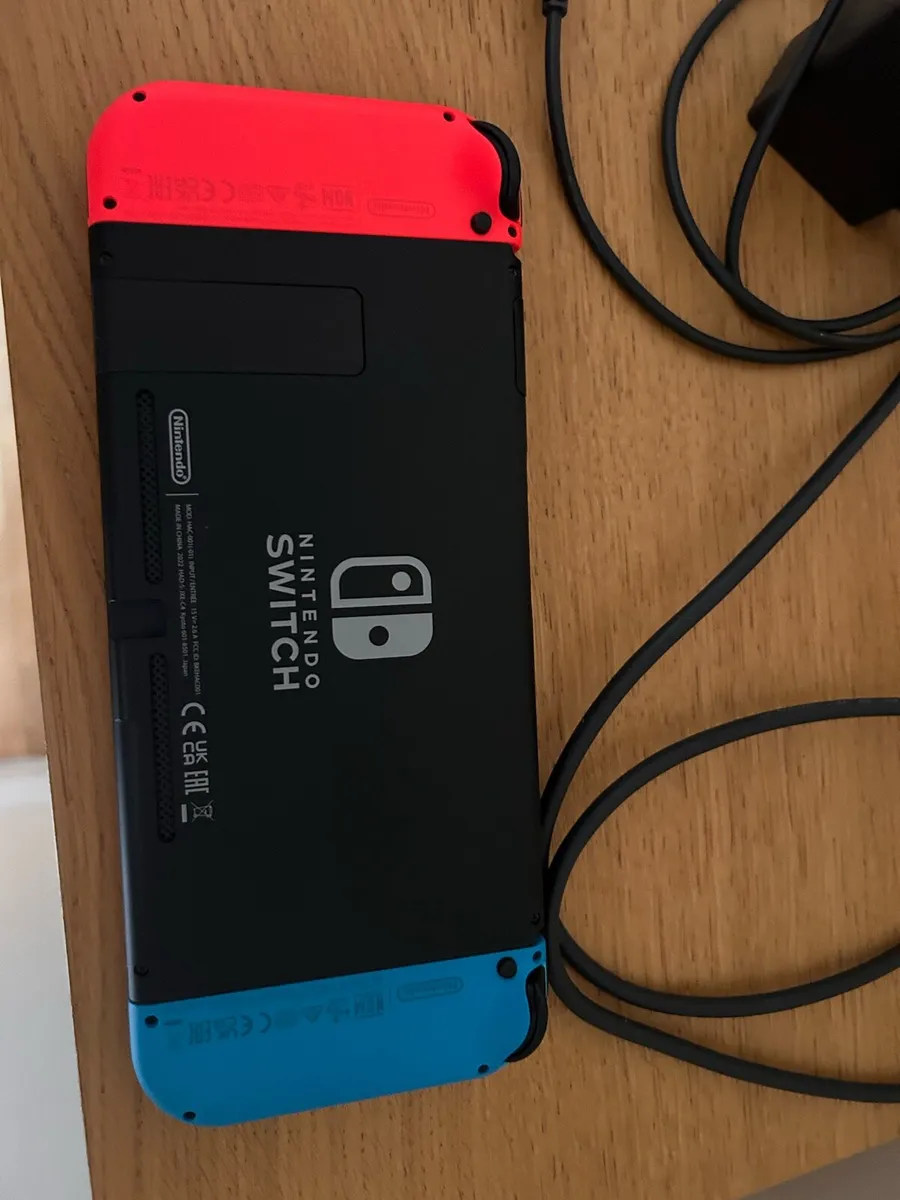 Nintendo Switch - lots of extras - Image 4