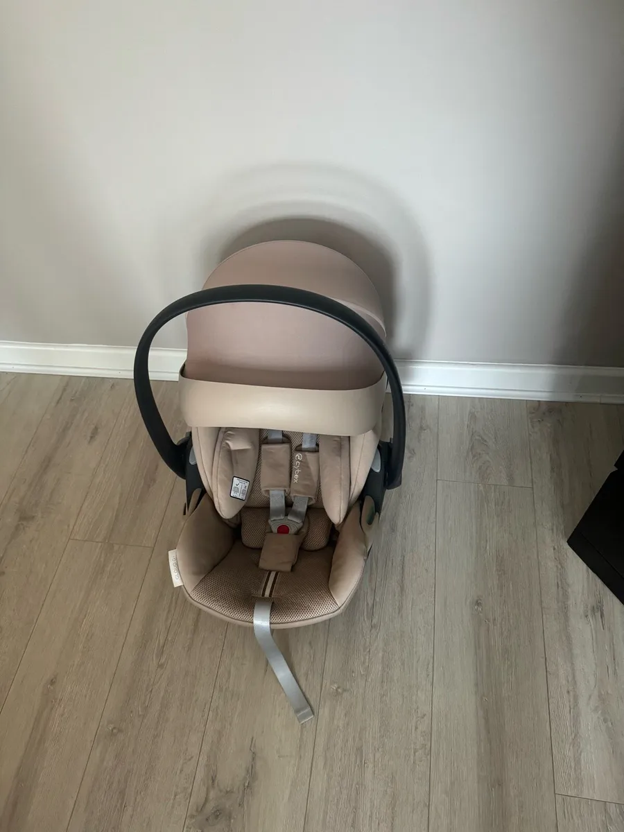 Cybex car seat - Image 3