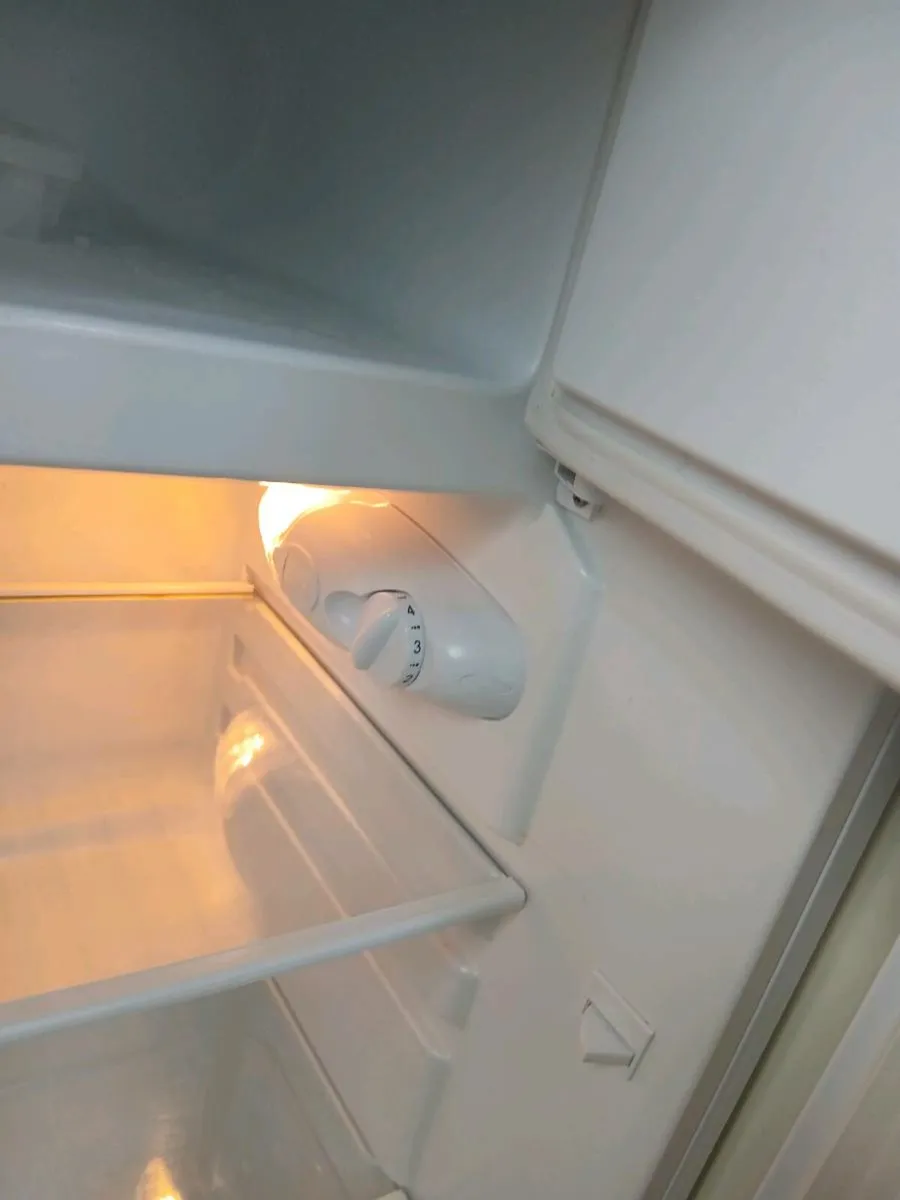Undercounter fridge freezer 50cm - Image 3