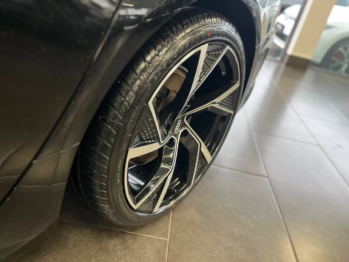 Audi A6 2.0 S-Line black Edition Automatic - Image 4