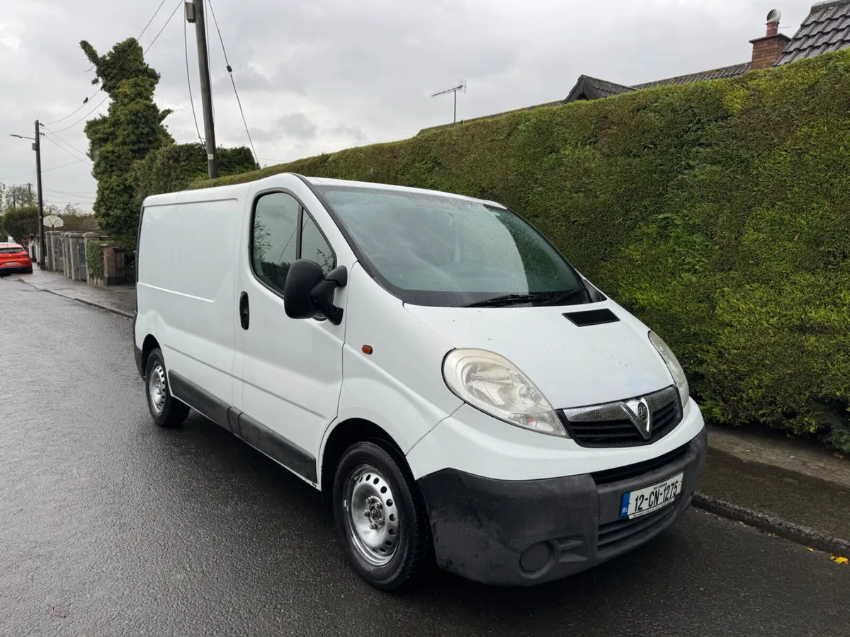 Vauxhall Vivaro AIRCON - Image 4