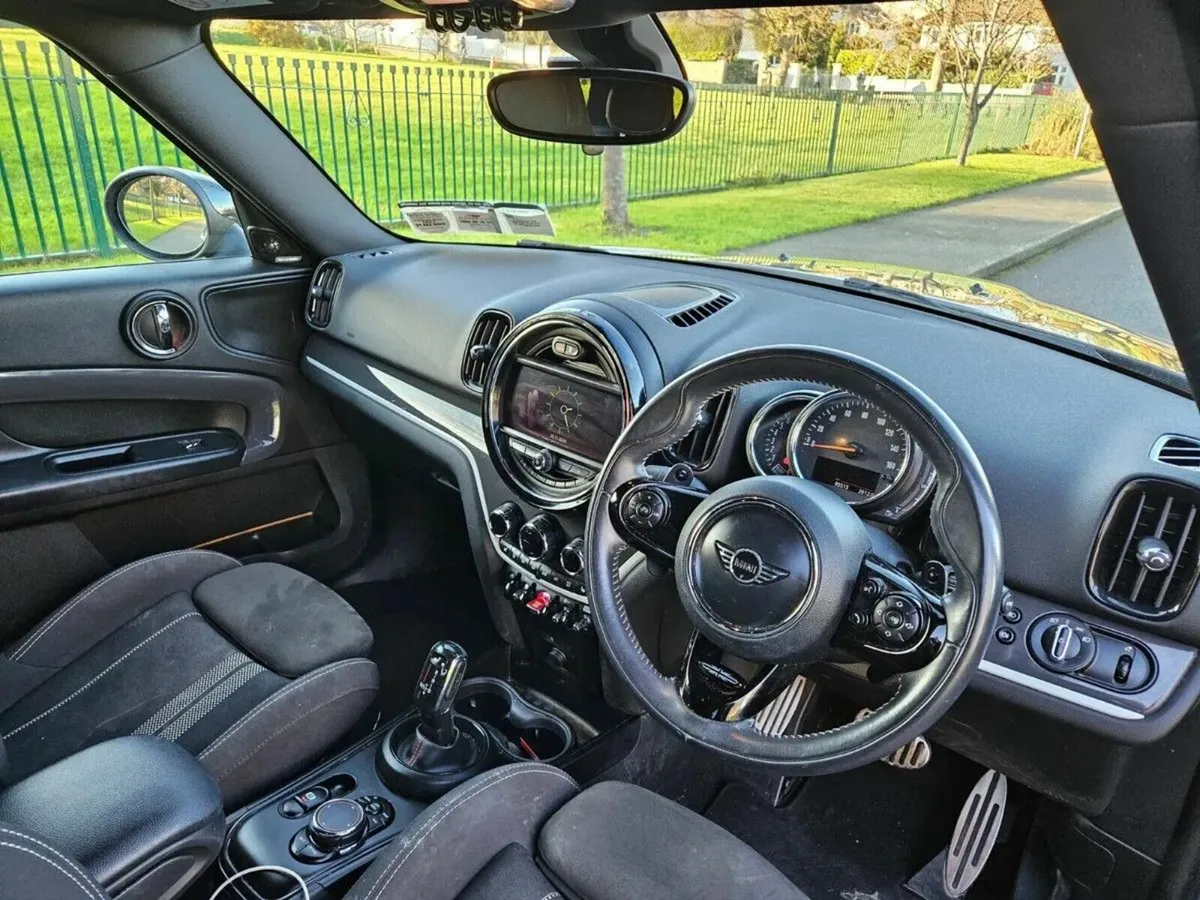 Mini Countryman 2018 - Image 2
