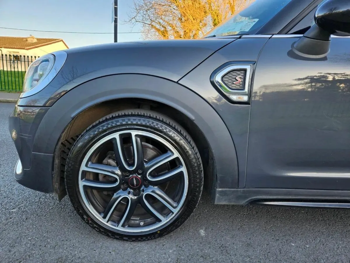 Mini Countryman 2018 - Image 4