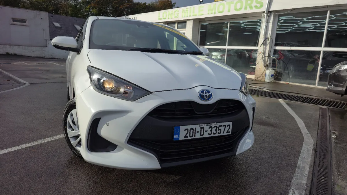 Toyota Yaris 2020 LUNA Auto Hybrid - Image 4
