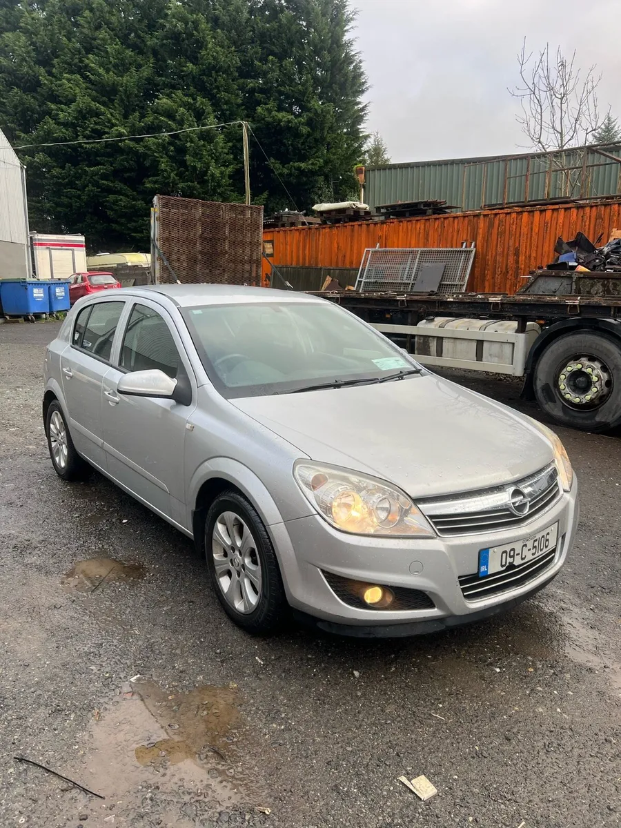 Opel Astra 2009 with NCT - Image 1