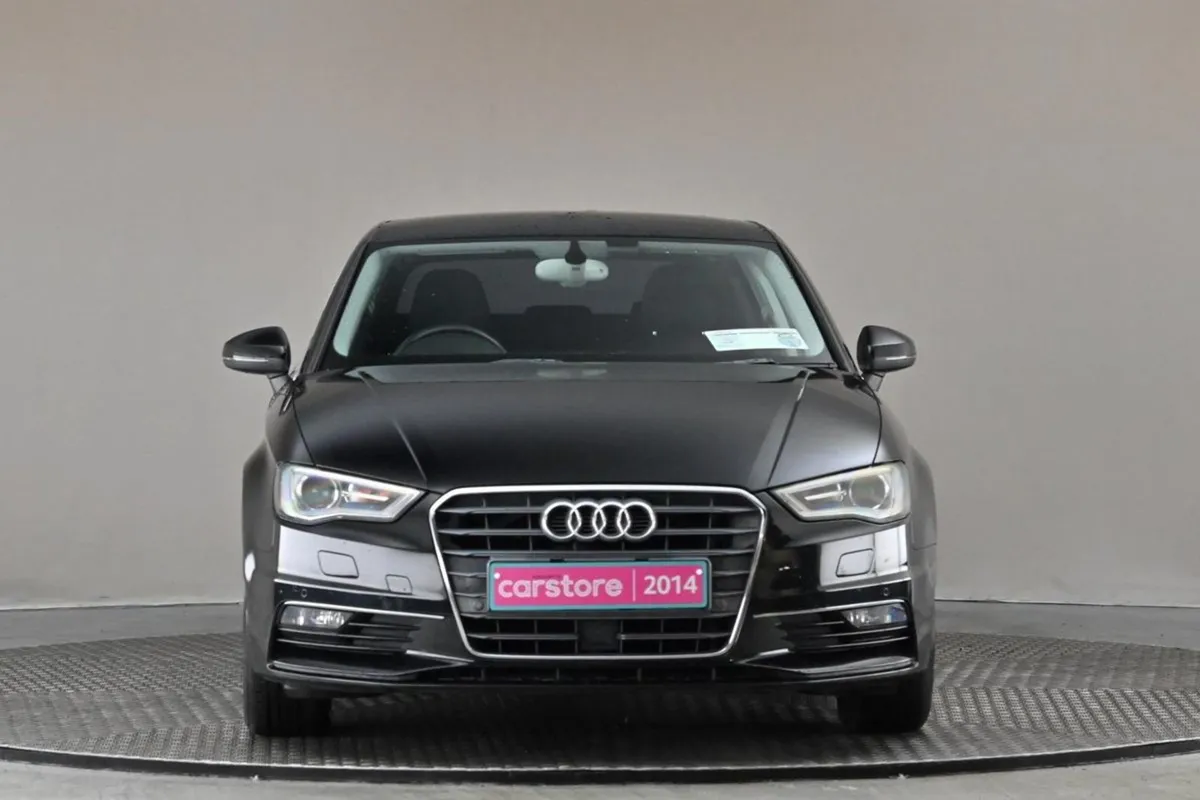 Audi A3 1.4 Tfsi S-tronic 4DR  reverse Cam park S - Image 2