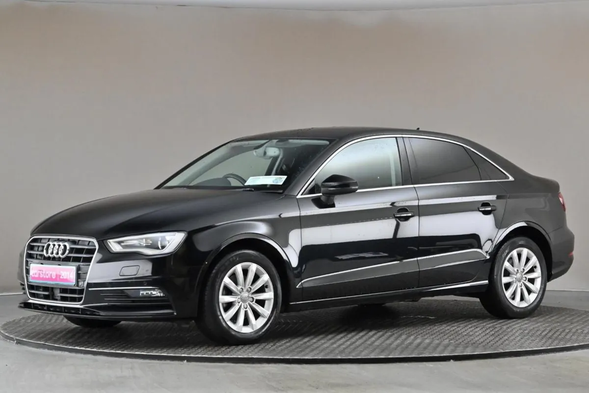 Audi A3 1.4 Tfsi S-tronic 4DR  reverse Cam park S - Image 4