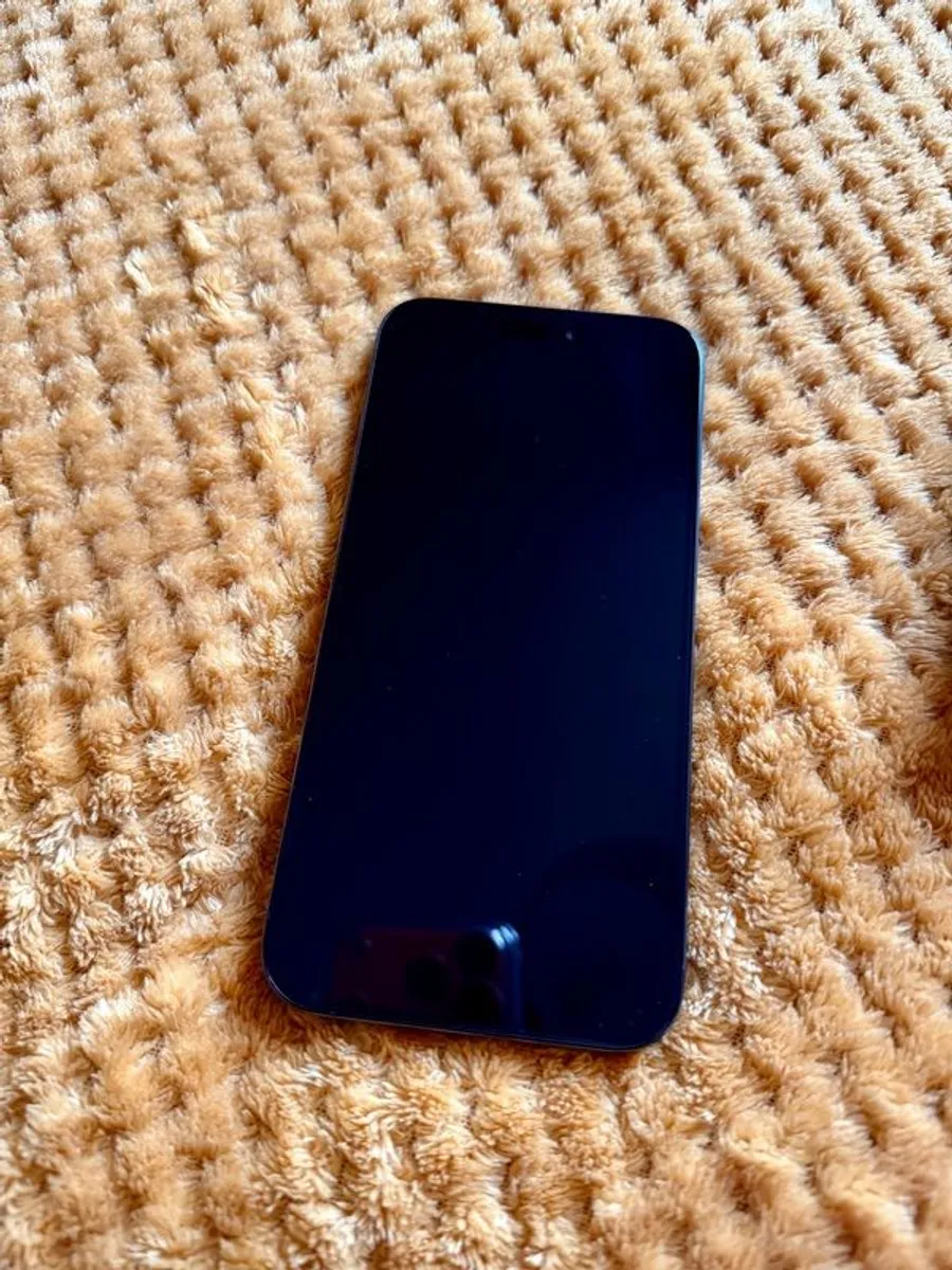 iPhone 15 Pro Max - Image 3