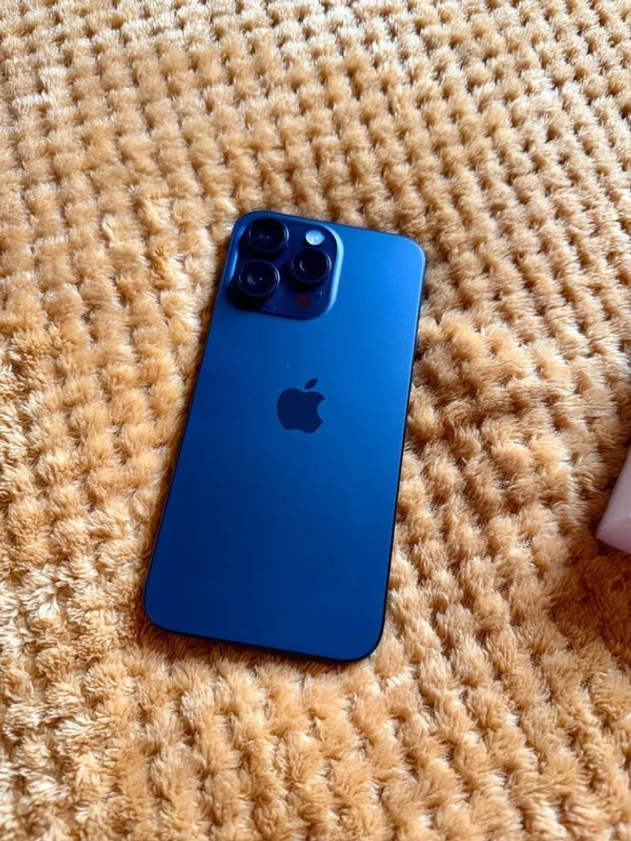 iPhone 15 Pro Max - Image 4