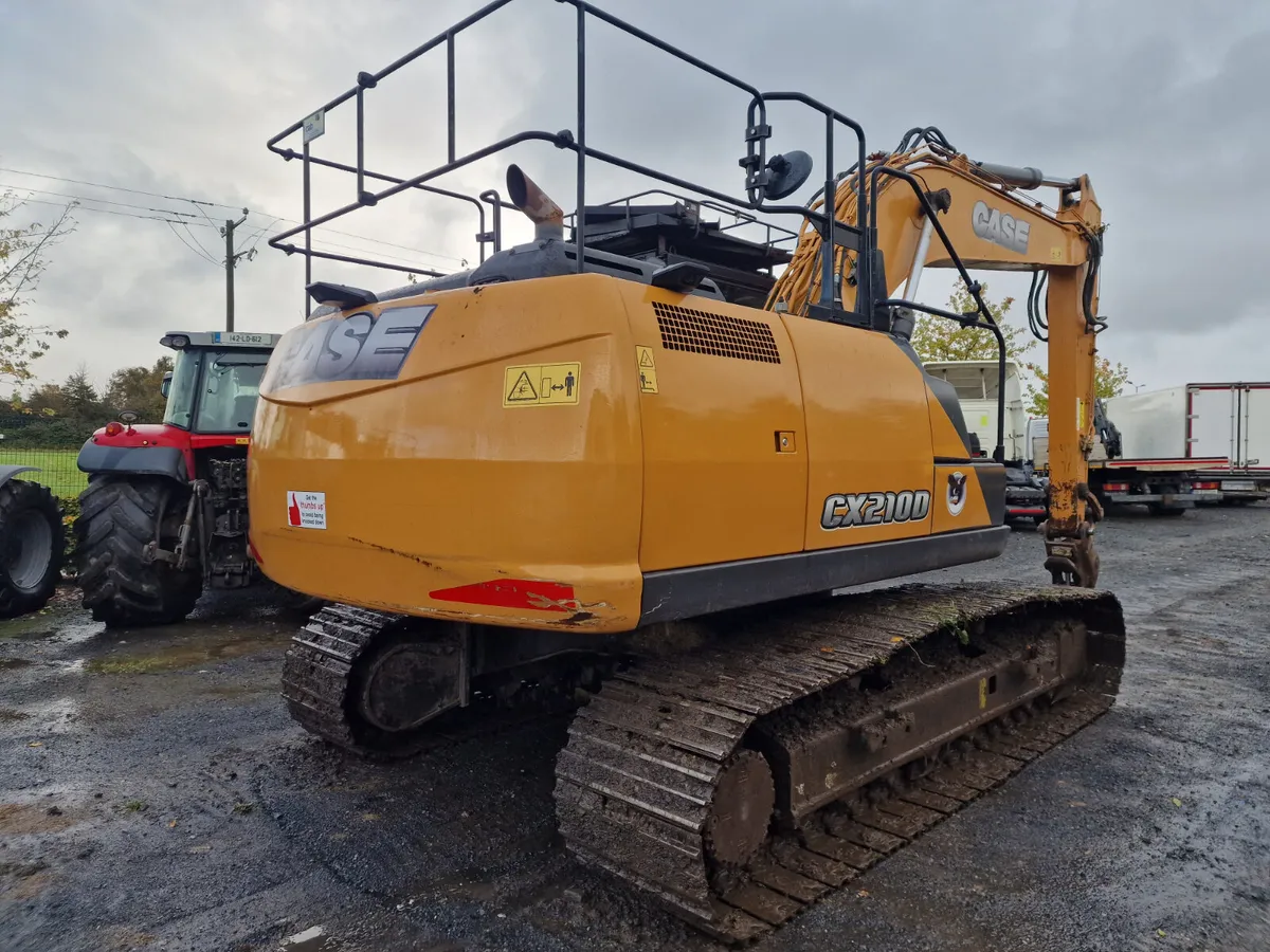 2016 Case CX210D Excavator - Image 3