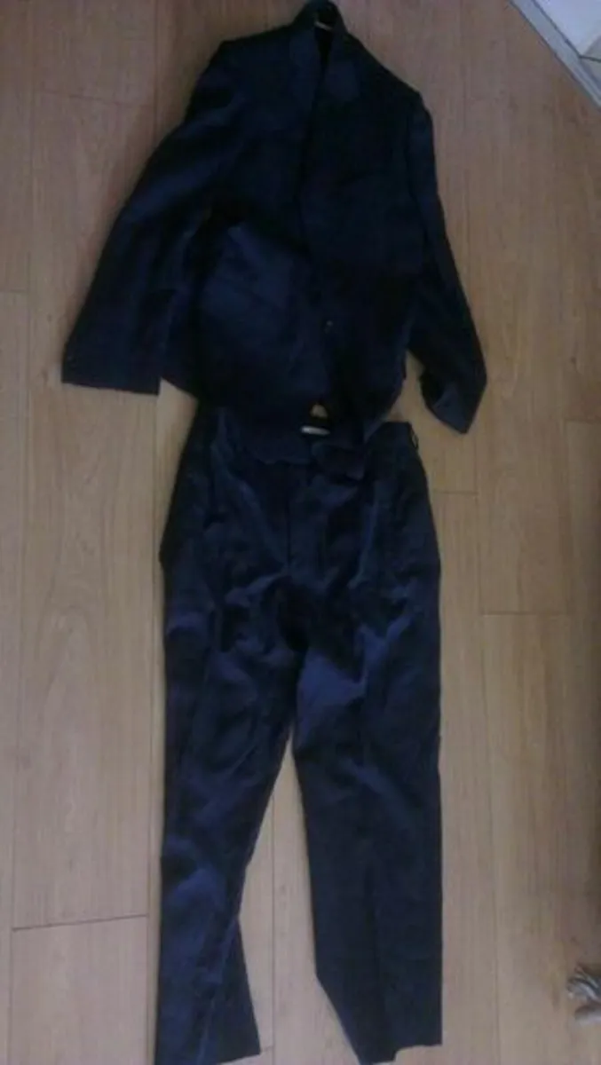 Dolce and Gabbana Mens Suit - Image 3