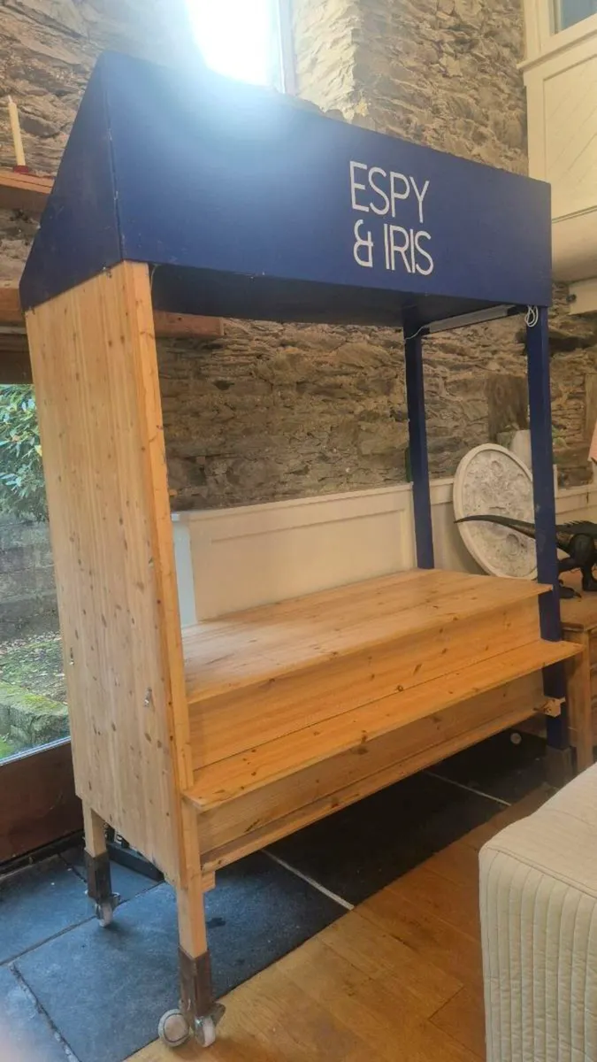 Craft stand, Display table - Image 1