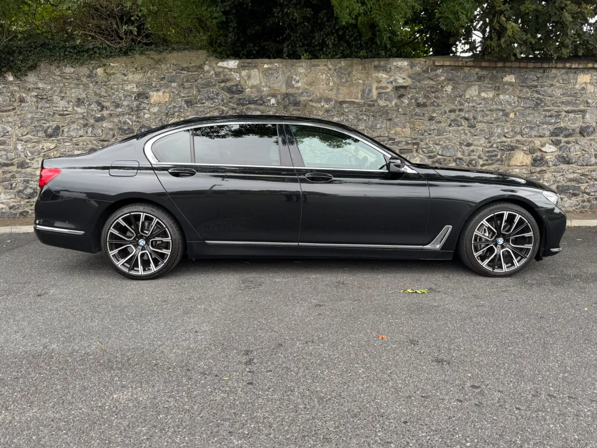 BMW 7-Series 2017 G12 LD XDRIVE EXCLUSIVE 4DR - Image 4