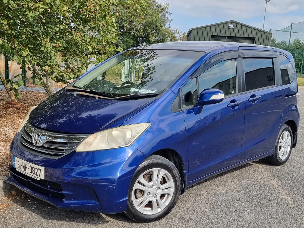 €4990 Honda Freed 2013 7 seats automatic €4990 - Image 2