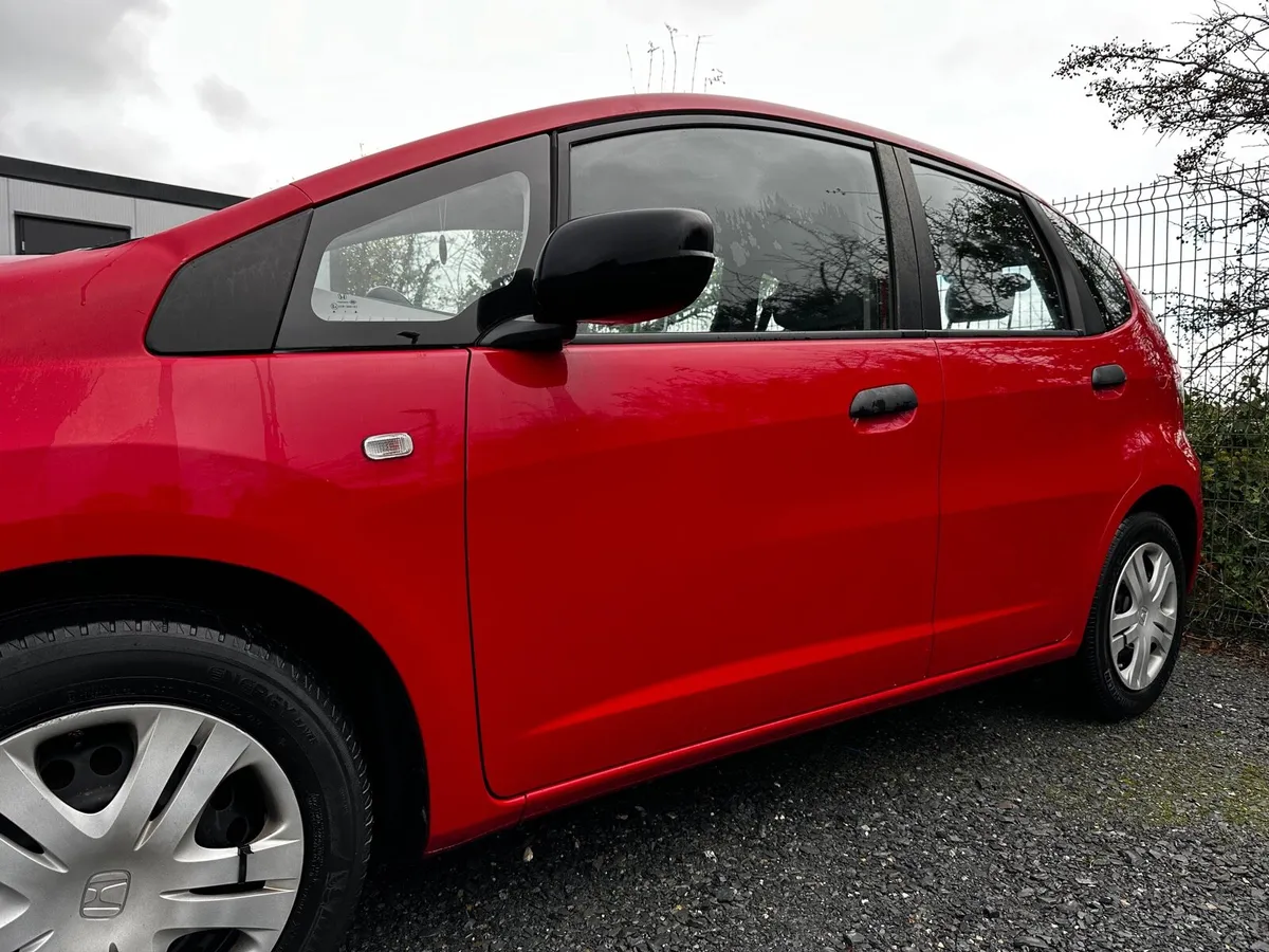 151’ Honda Jazz 1.2 MANUAL ONLY 61KM - Image 4