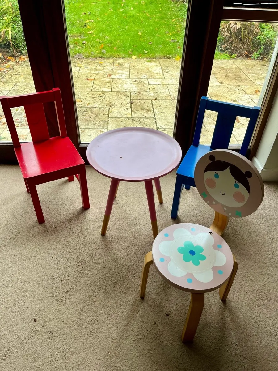 Kids chairs and table