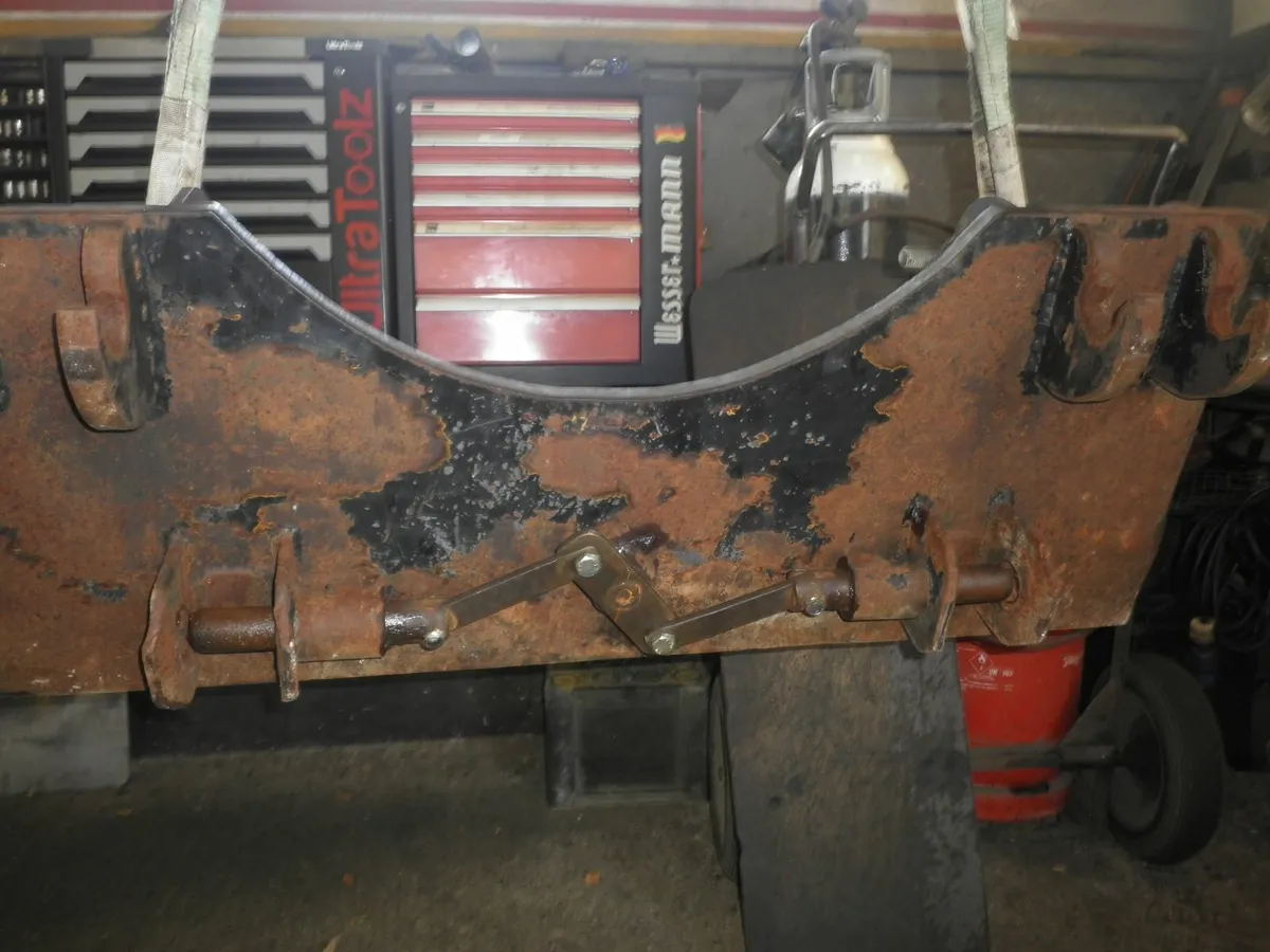 Quick Hitch for front of JCB - Image 2