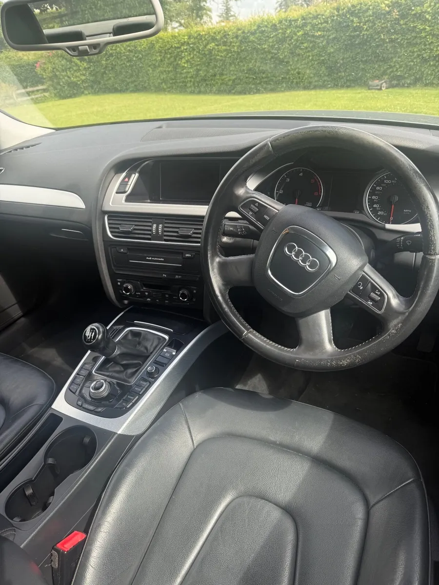 Audi A4 2012 - Image 2