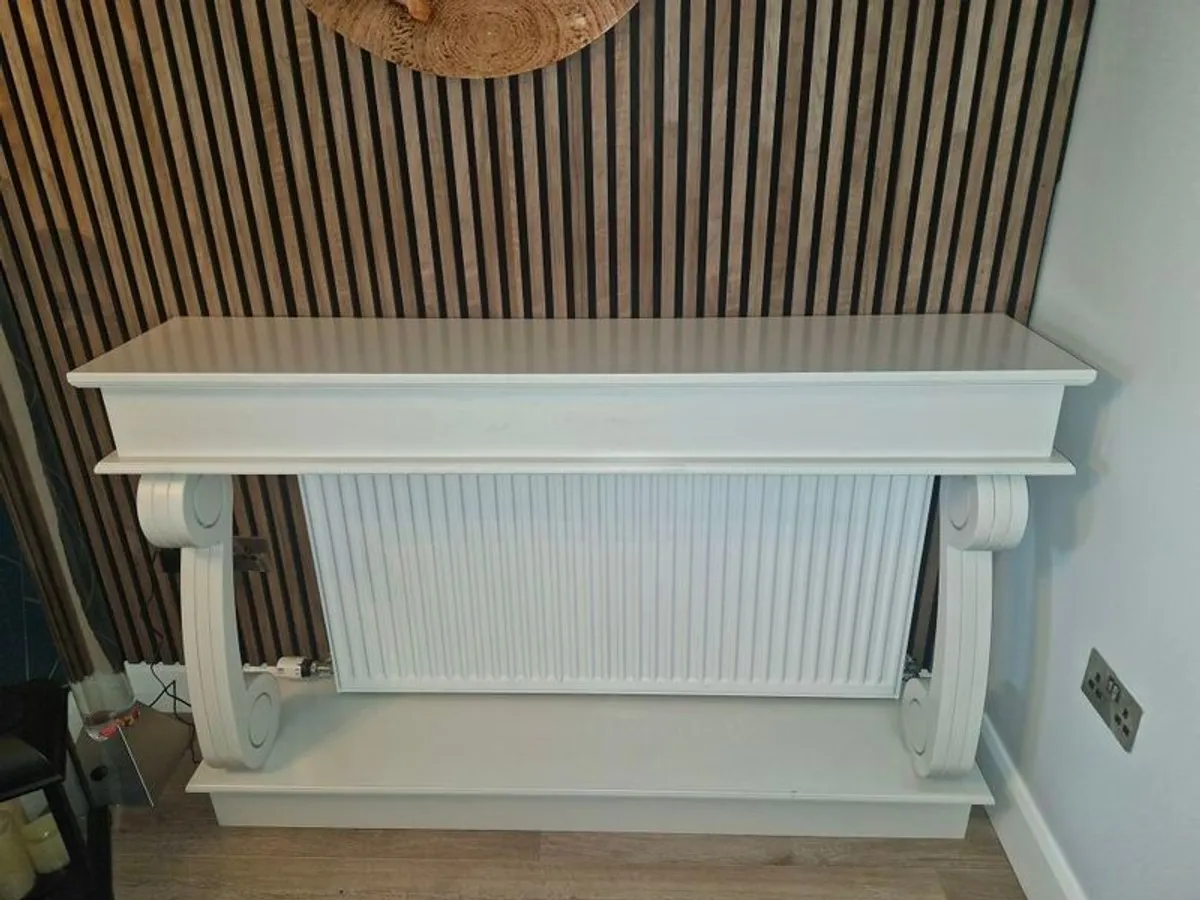 console table - Image 1