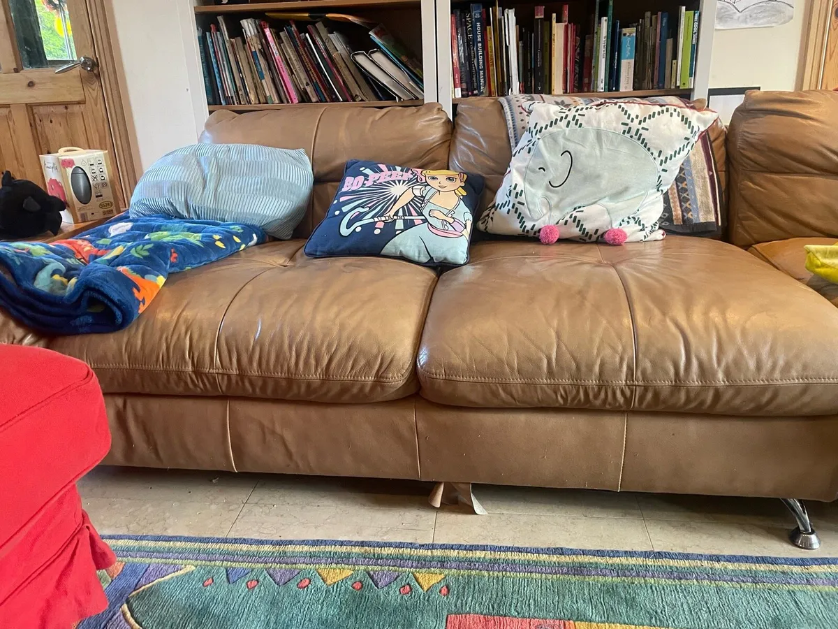 Leather corner Couch (or three piece) - Image 1