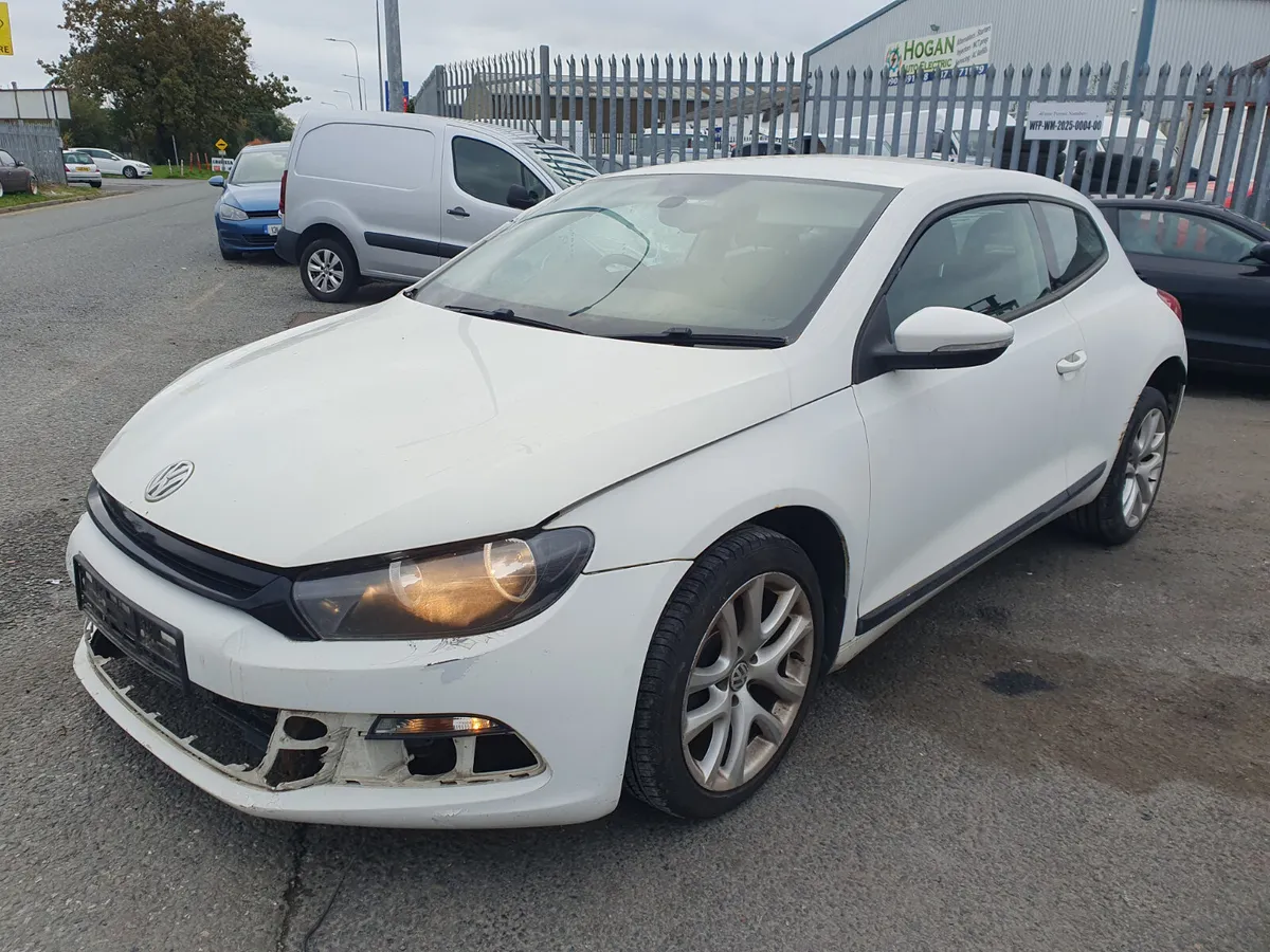 12 VW SCIROCCO  2.0 TDI (CFH) AUTO FOR BREAKING - Image 1