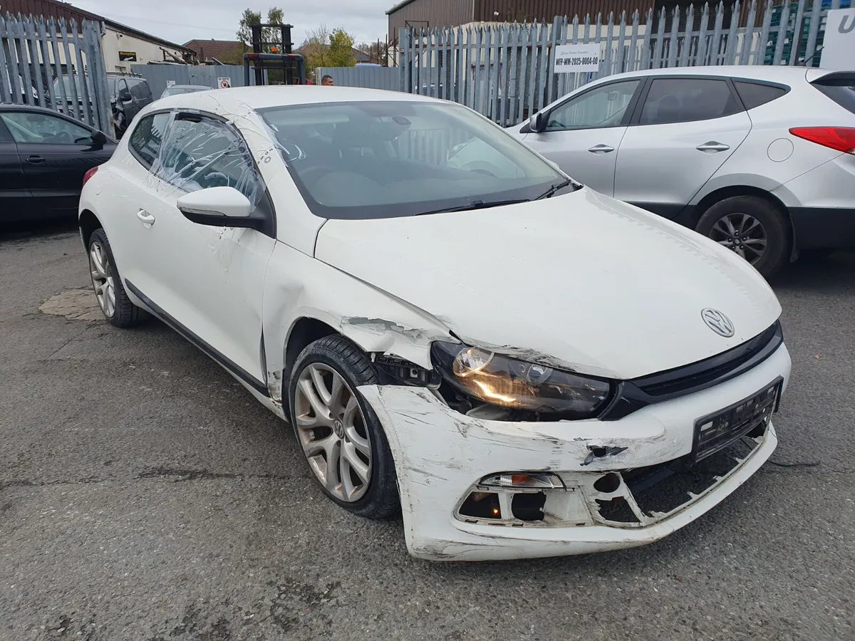 12 VW SCIROCCO  2.0 TDI (CFH) AUTO FOR BREAKING - Image 2