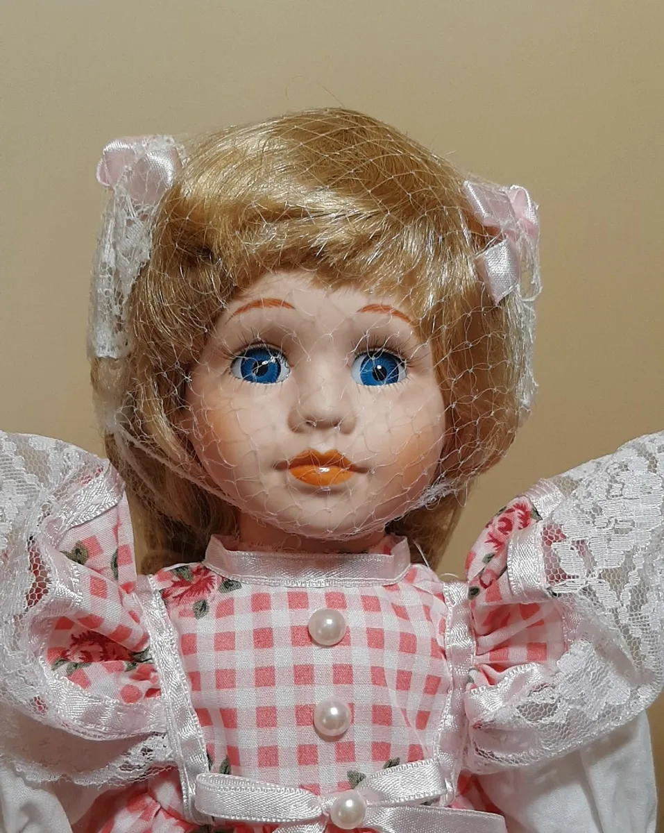 Porcelain doll - Image 1