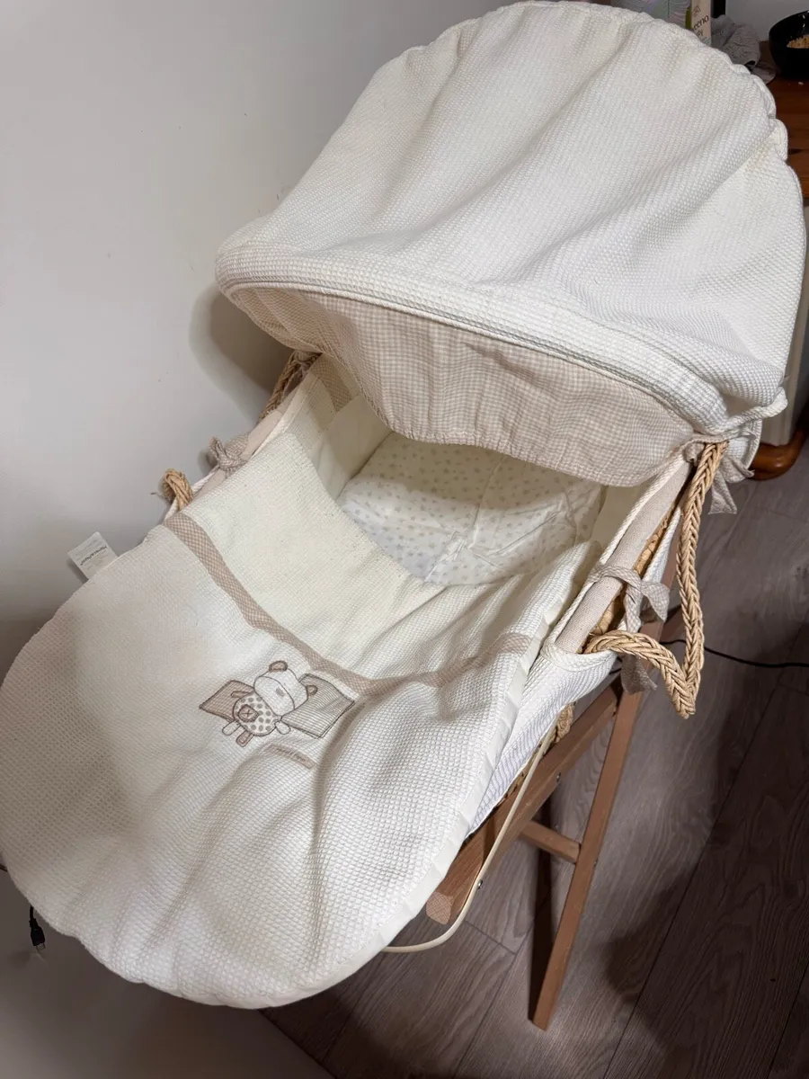 Mamas Papas moses basket with stand - Image 1