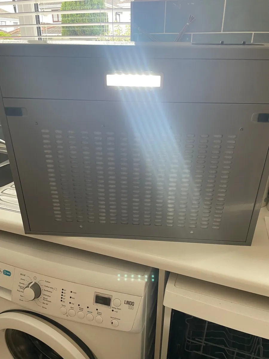 Cooker hood - Image 1