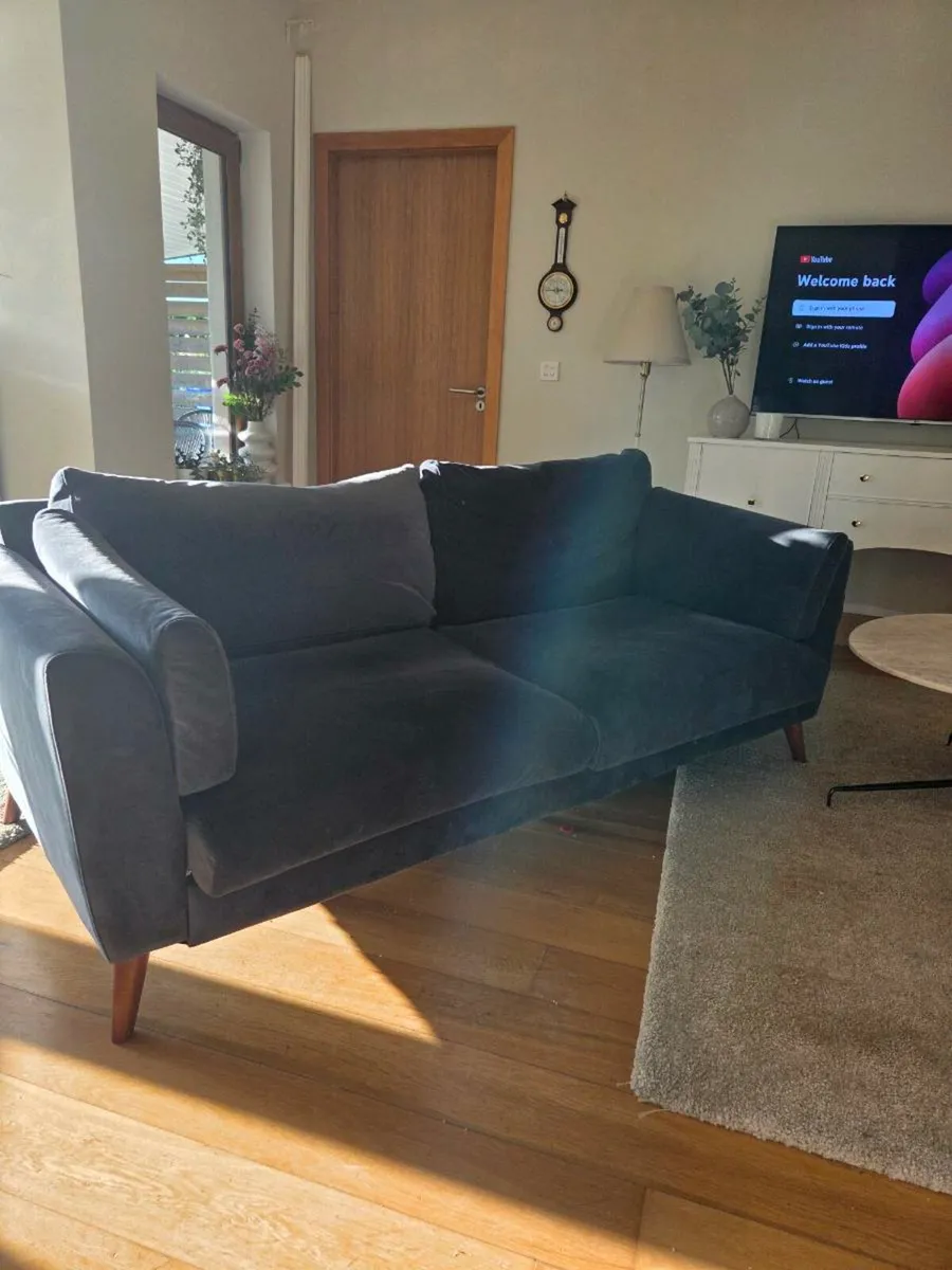 3+2 seater couch Ez living - Image 1