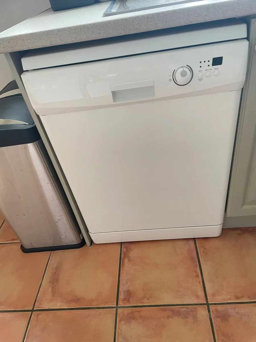 Dishwasher - Image 2