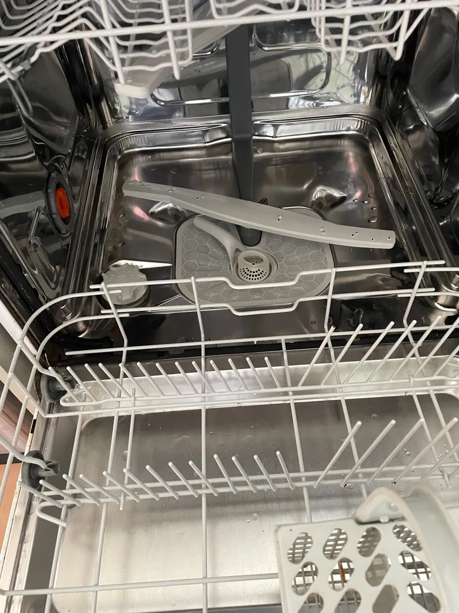 Dishwasher - Image 3