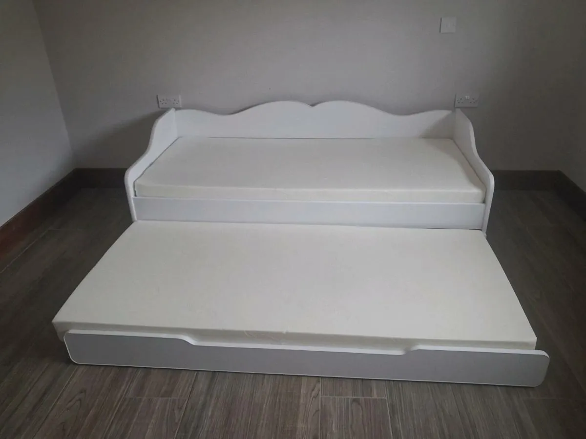 Childrens bed - Image 3