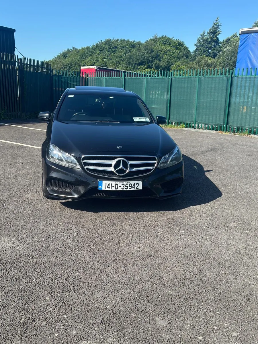 MERCEDES E300 HYYBRID AMG LINE *HUGE SPEC* - Image 4