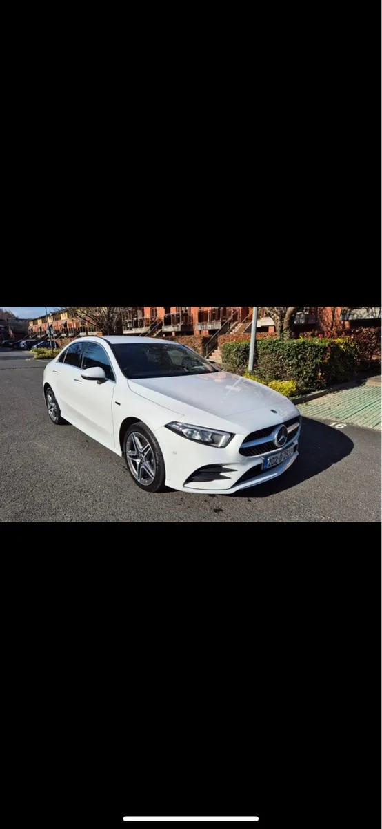 Mercedes-Benz A250e AMG Line Premium+ 2020 - Image 1