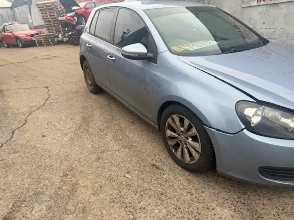2011 VOLKSWAGEN GOLF 1.6L-D - Image 2