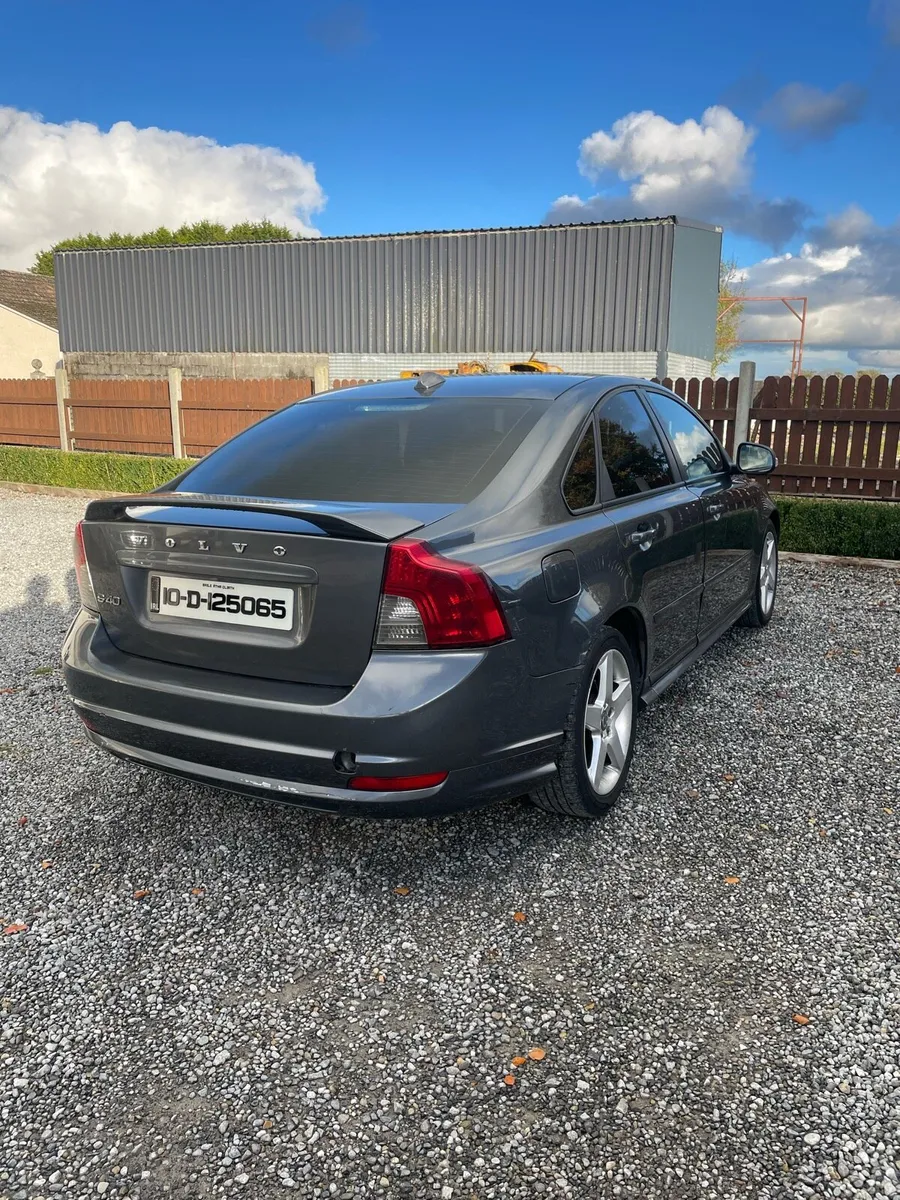 Volvo S40 R Design - Image 4