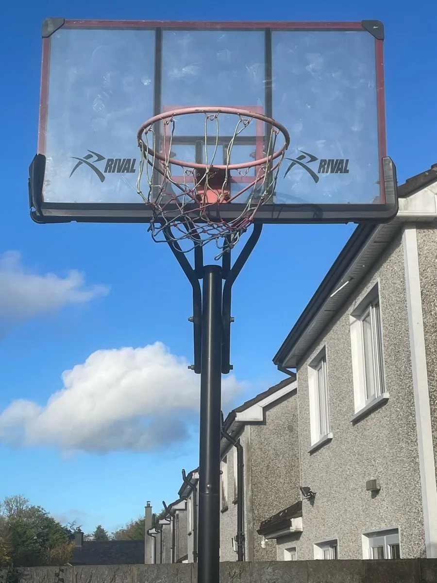 Basketball hoop - Image 2