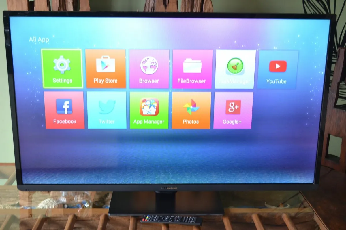 Nikai 50-inch Full HD Smart TV - Image 1