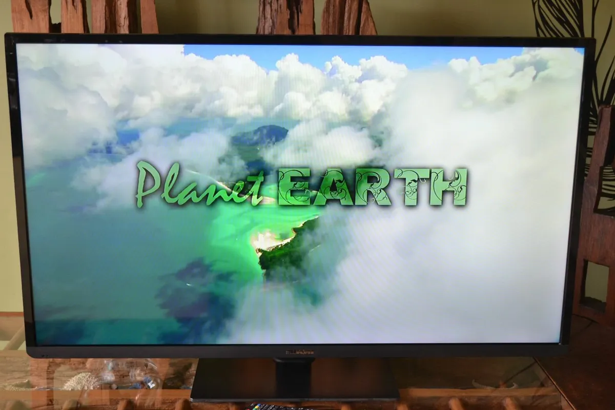 Nikai 50-inch Full HD Smart TV - Image 2