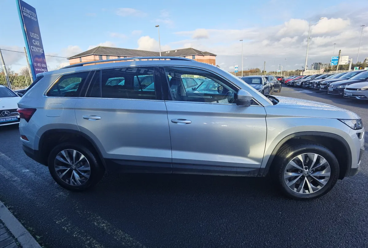 SKODA KODIAQ 2.0TDI AMBITION AUTOMATIC *7 SEATER* - Image 4
