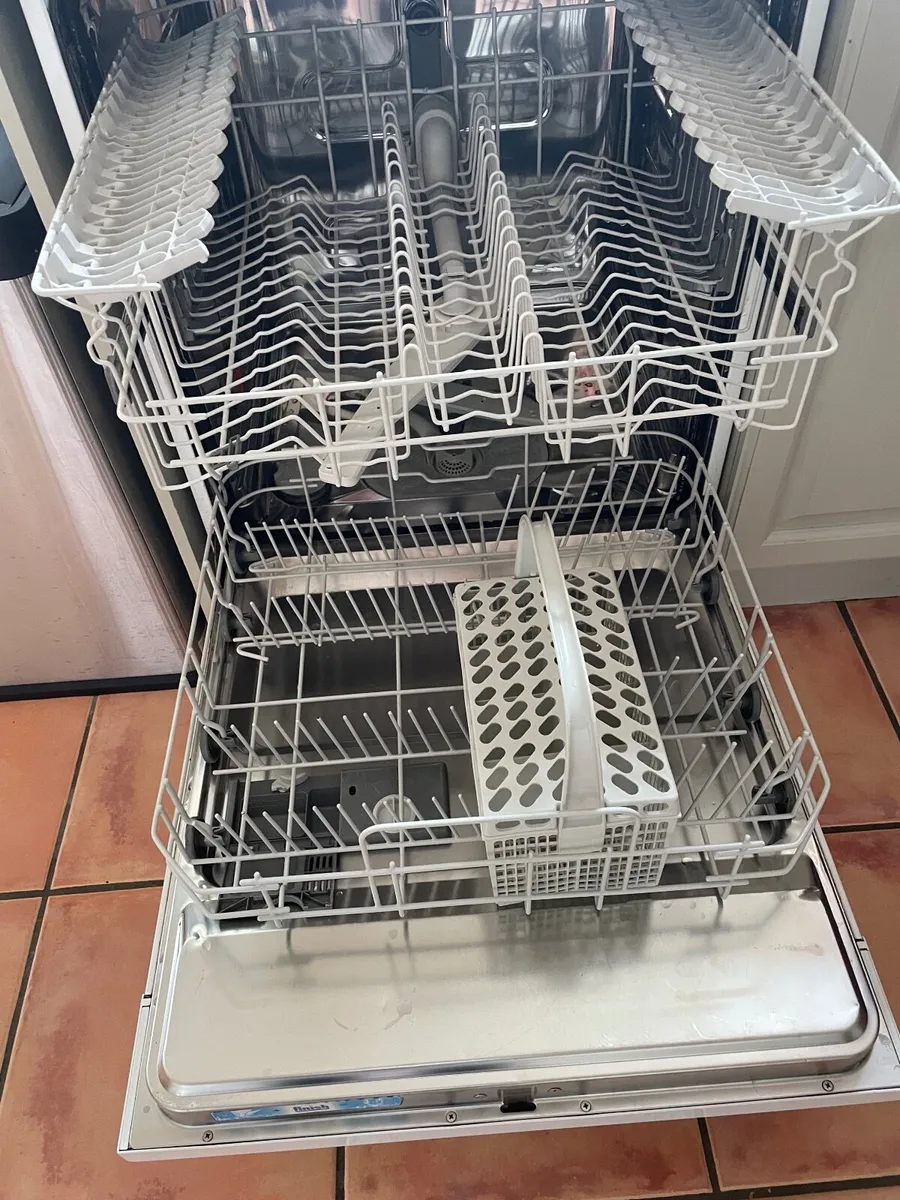 Dishwasher - Image 4