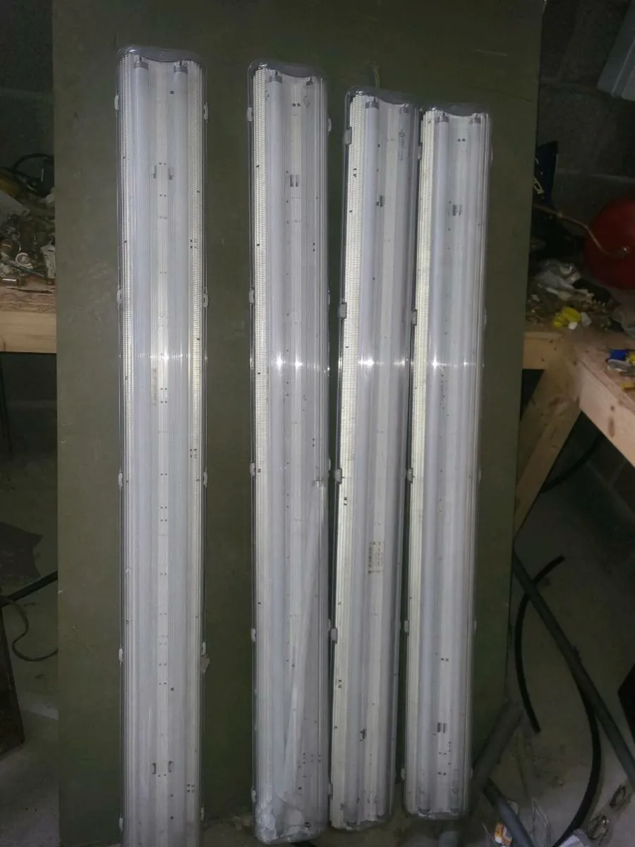 Fluorescent lights