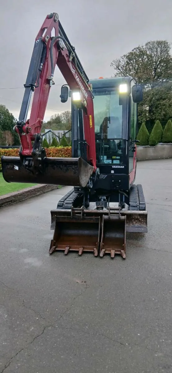 Excavator - Image 3