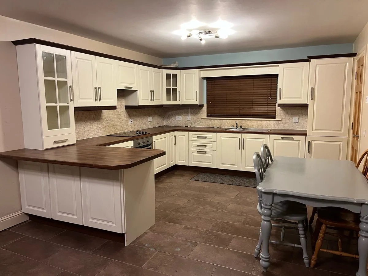 Full Kitchen Laminate Cream - Image 1