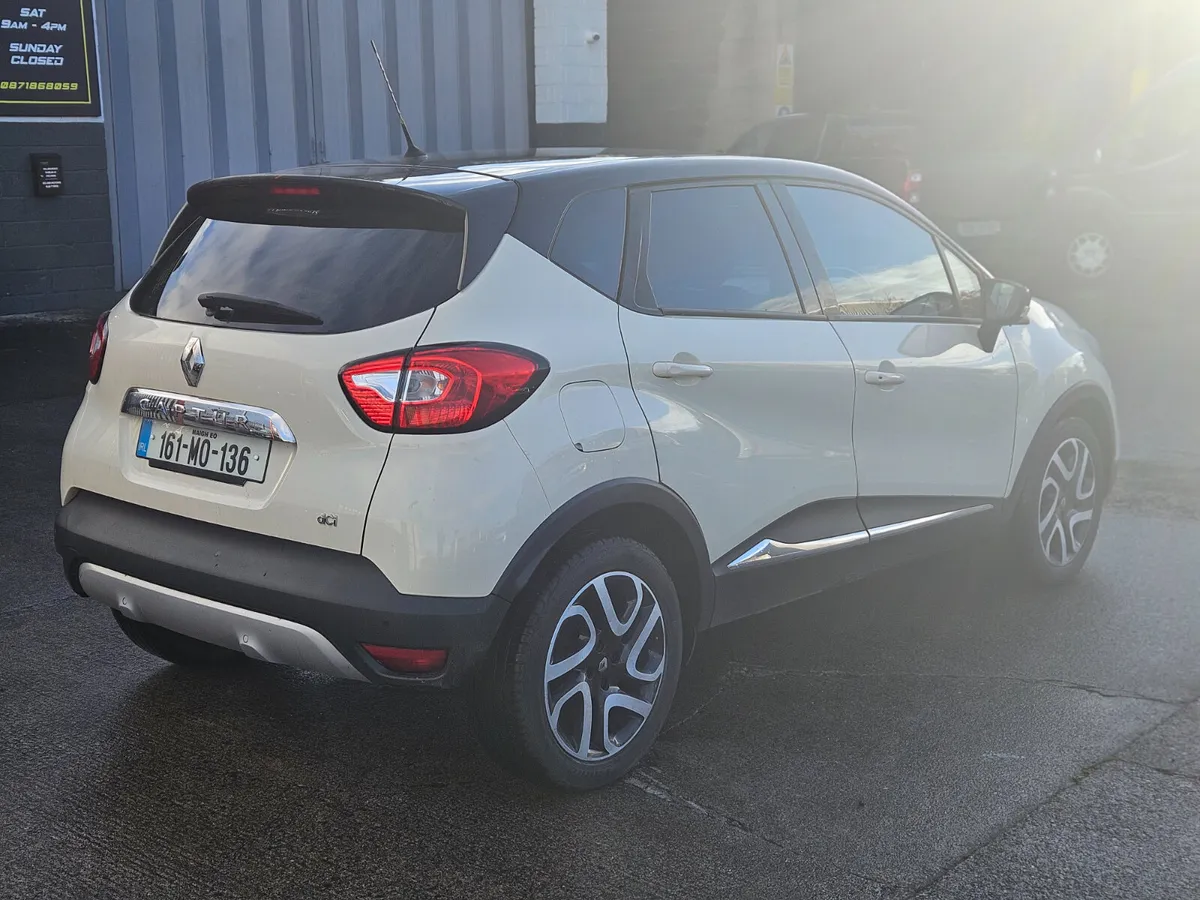 Renault Captur 1.5 DCi 90 Signature - Image 3