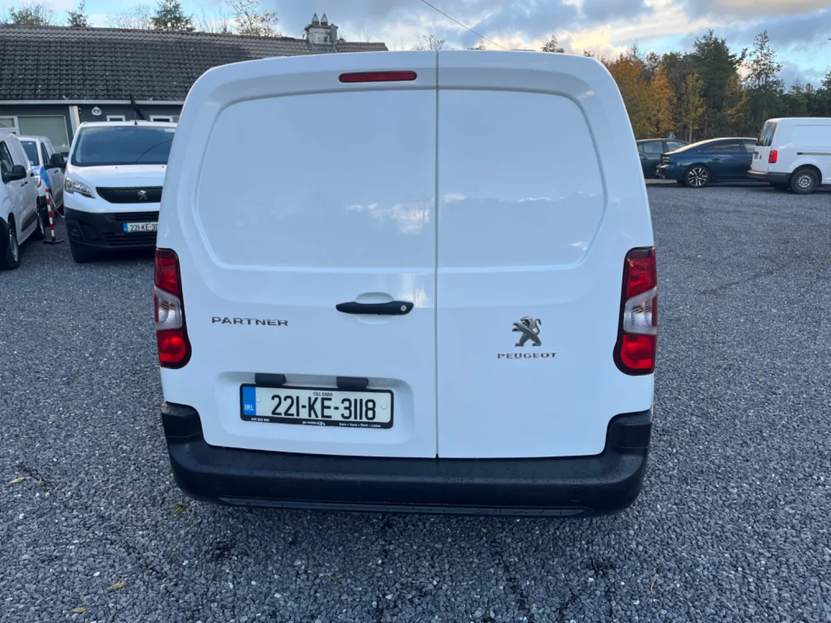 Peugeot Partner 100BHP 6 Speed 1.5L (1 Owner) - Image 3